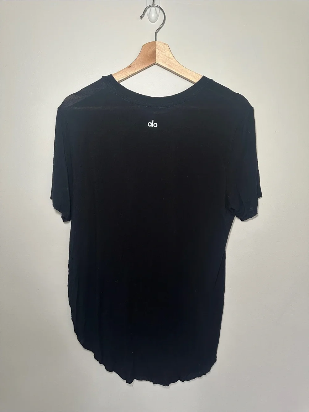 Alo Yoga Black Oversized Raw Hem T-Shirt Size Medium